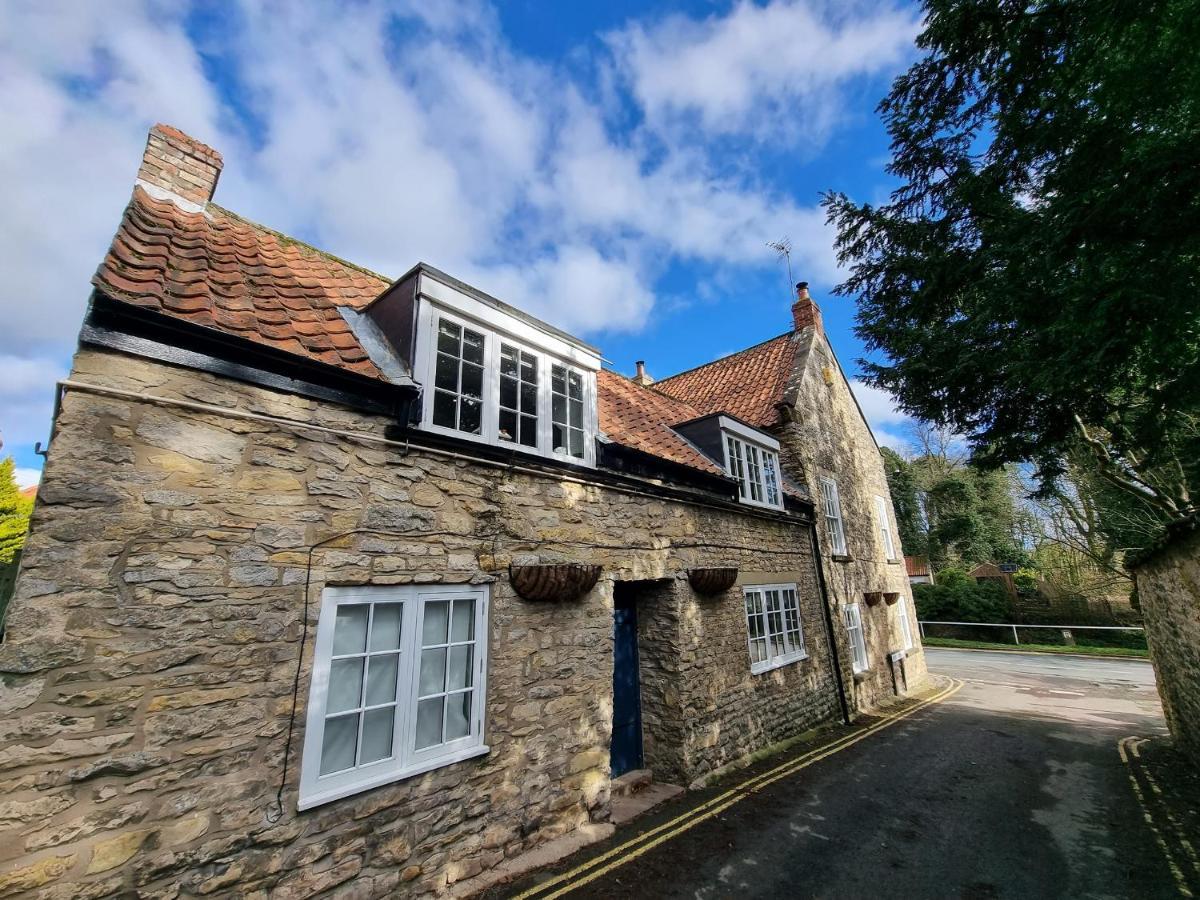 Rorty Crankle Villa Pickering Exterior photo